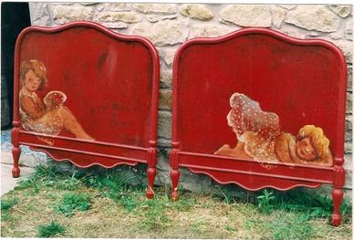 Letto dipinto a mano