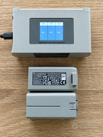 2 batterie DJI Mini 2 + caricatore con display