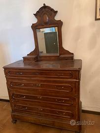 Cassettone e specchiera