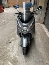 Burgman Suzuki 400 business