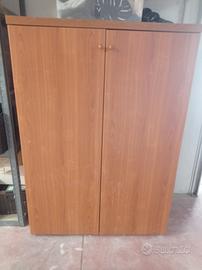 Armadio in legno 