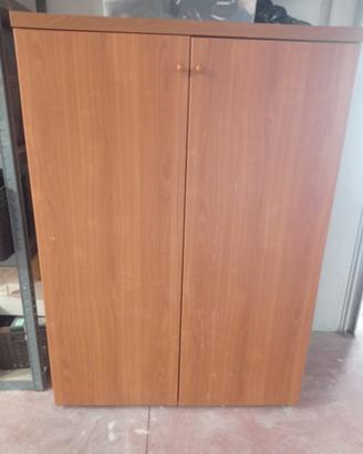 Armadio in legno 