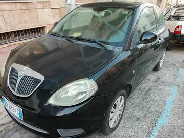 Lancia Ypsilon 1.3 Multijet Diesel – 140.000 km –