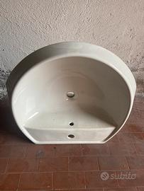 Lavabo soprapiano in ceramica bianca