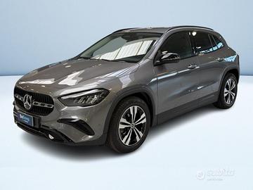 Mercedes GLA 200 d Progressive Advanced Plus auto