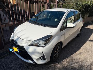Yaris 1.5 hibrid