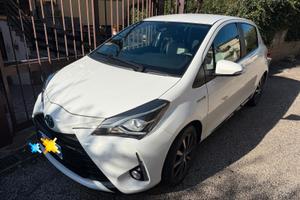Yaris 1.5 hibrid