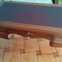 Scrittoio in noce massello