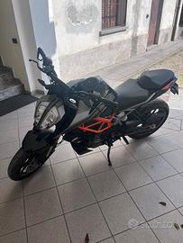 KTM DUKE 125