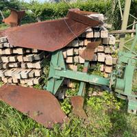 Aratro monovomere per orto