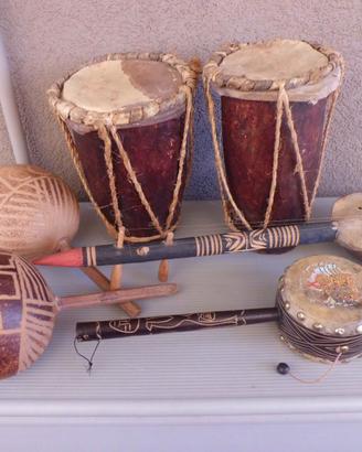 Strumenti musicali decorativi etnici