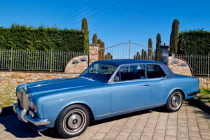 Rolls Royce Corniche Coupe book service