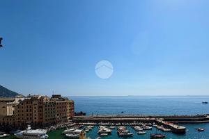2 LOCALI A CAMOGLI