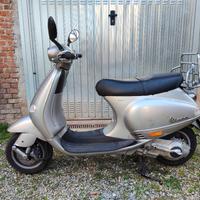 Vespa Piaggio ET4 150