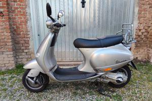Vespa Piaggio ET4 150