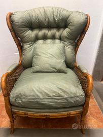 Elegante poltrona vintage in legno simil bambù e p