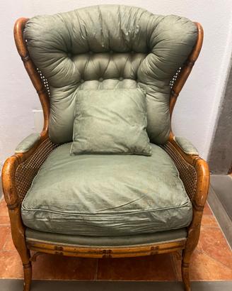 Elegante poltrona vintage in legno simil bambù e p