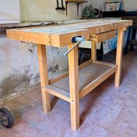 Banco da lavoro in legno