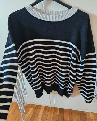 Maglione a righe con frange