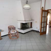 Piano rialzato composto da 2 appartamenti