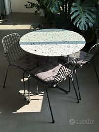 Tavolo rotondo effetto terrazzo Ø90 + 4 sedie