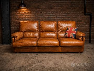 Divano Chester Chesterfield in vero cuoio inglese 