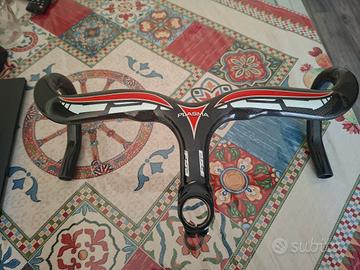 Manubrio bici corsa integrato carbonio FSA Plasma