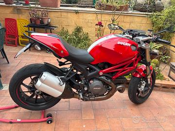Ducati monster 1100 evo