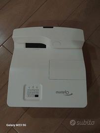 proiettore ottica corta OPTOMA