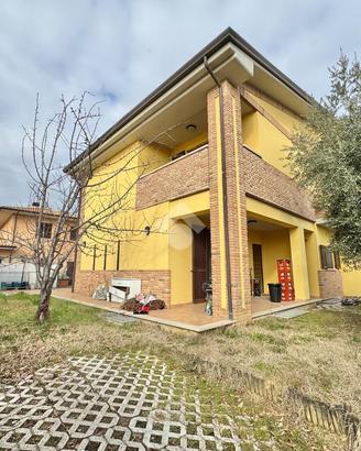 PORZIONE DI BIFAMILIARE A ASSISI