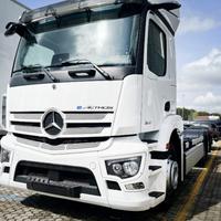 MERCEDES-BENZ eActros 300L