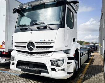 MERCEDES-BENZ eActros 300L