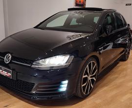 Volkswagen Golf VII GTD 2.0 TDI DSG sport & sound