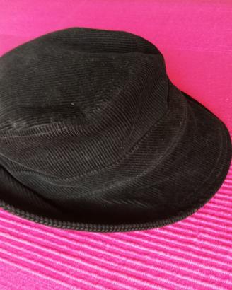 Cappello jazzy in velluto a coste