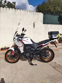 x cape 700