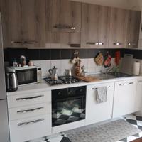 Cucina lineare completa con elettrodomestici Candy