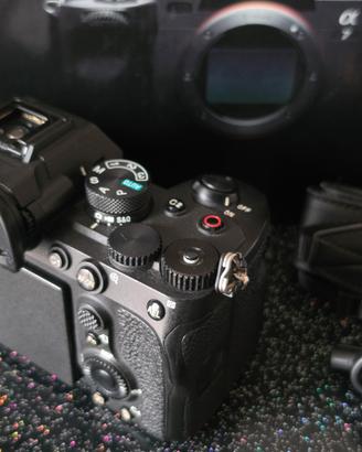 Sony A7 IV/ Alpha 7 I Solo Corpo + Scatola