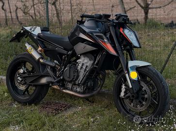 KTM Duke 790 105 cv