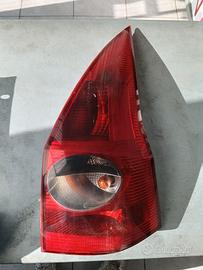 fanale post dx megane 2005