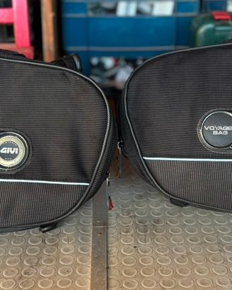 Borse morbide GIVI modello Voyager