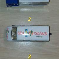 Vari giocattoli serie "Furgone e vacanze"