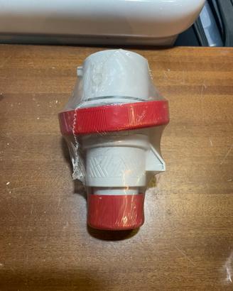 Spina industriale da cavo con ghiera 380V 16A