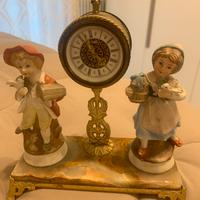 Orologio da tavolo funziona con carica manuale