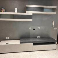 Arredamento soggiorno e camera matrimoniale .