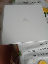 PlayStation 4  con joystick e cavi