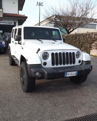 Jeep Wrangler Unlimited 2.8 CRD DPF Sahara Auto
