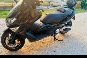 Yamaha T Max 