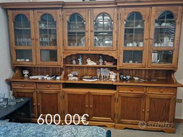 credenza in legno massiccio