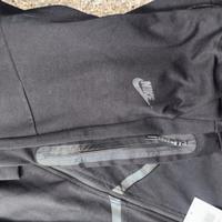 Nike tech