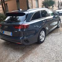 auto kia ceed sw. 14 benz gas anno 2020 